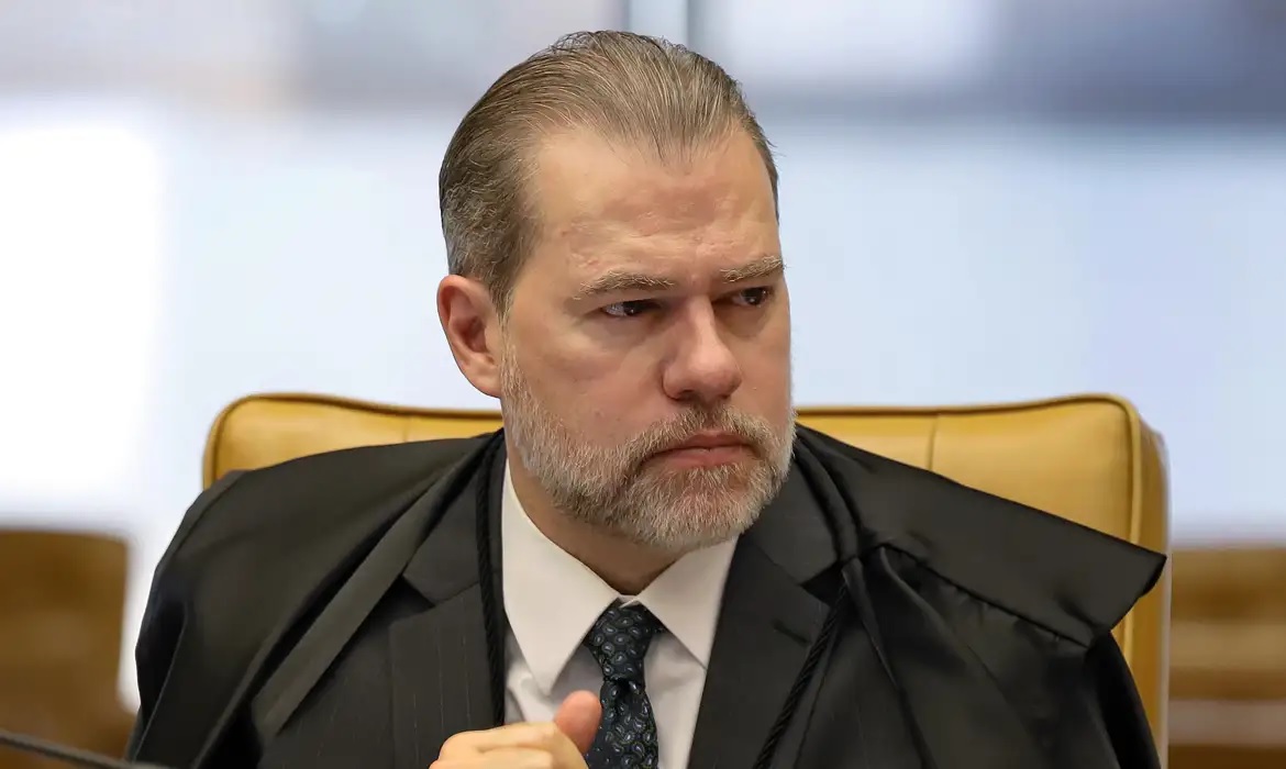pf-pede-a-fachin-suspeicao-de-toffoli-no-inquerito-do-banco-master