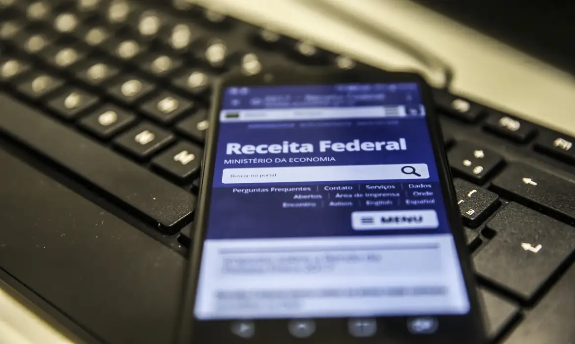 comprovantes-para-imposto-de-renda-devem-ser-enviados-ate-esta-sexta
