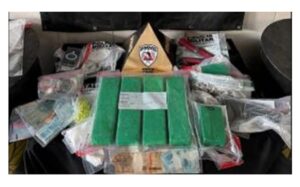 homem-e-preso-utilizando-carro-de-luxo-para-entrega-de-drogas-em-barbacena