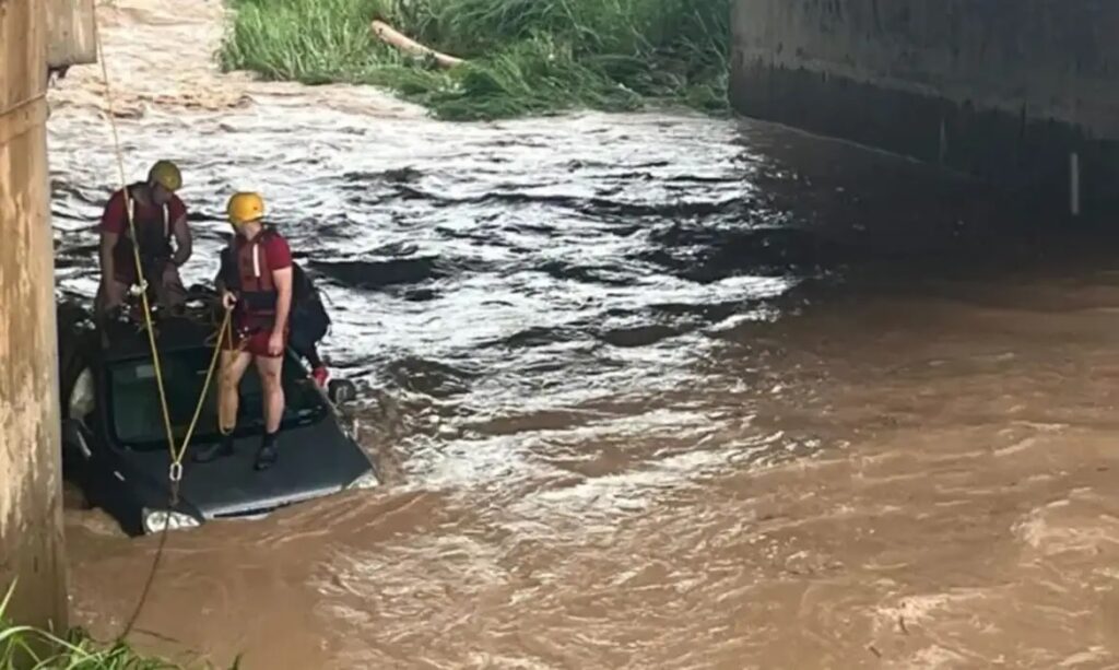 bombeiros-encontram-corpo-de-desaparecida-apos-chuva-em-piracicaba